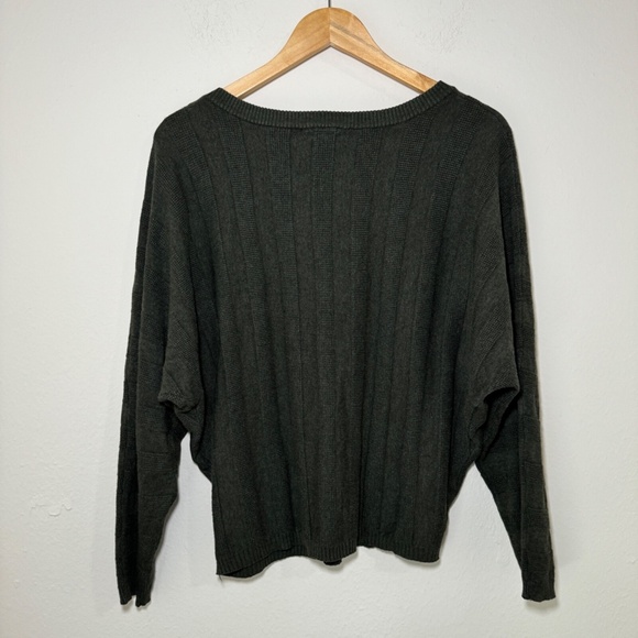 Cyrus Women’s Cable Knit Sweater – Size Large - Picture 4 of 4